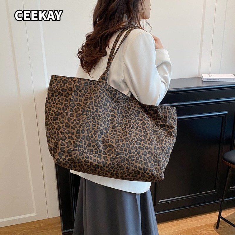 حقيبة يد نسائية من CEEKAY بطبع - مراجعة Tote Bag Canvas Print وسعره