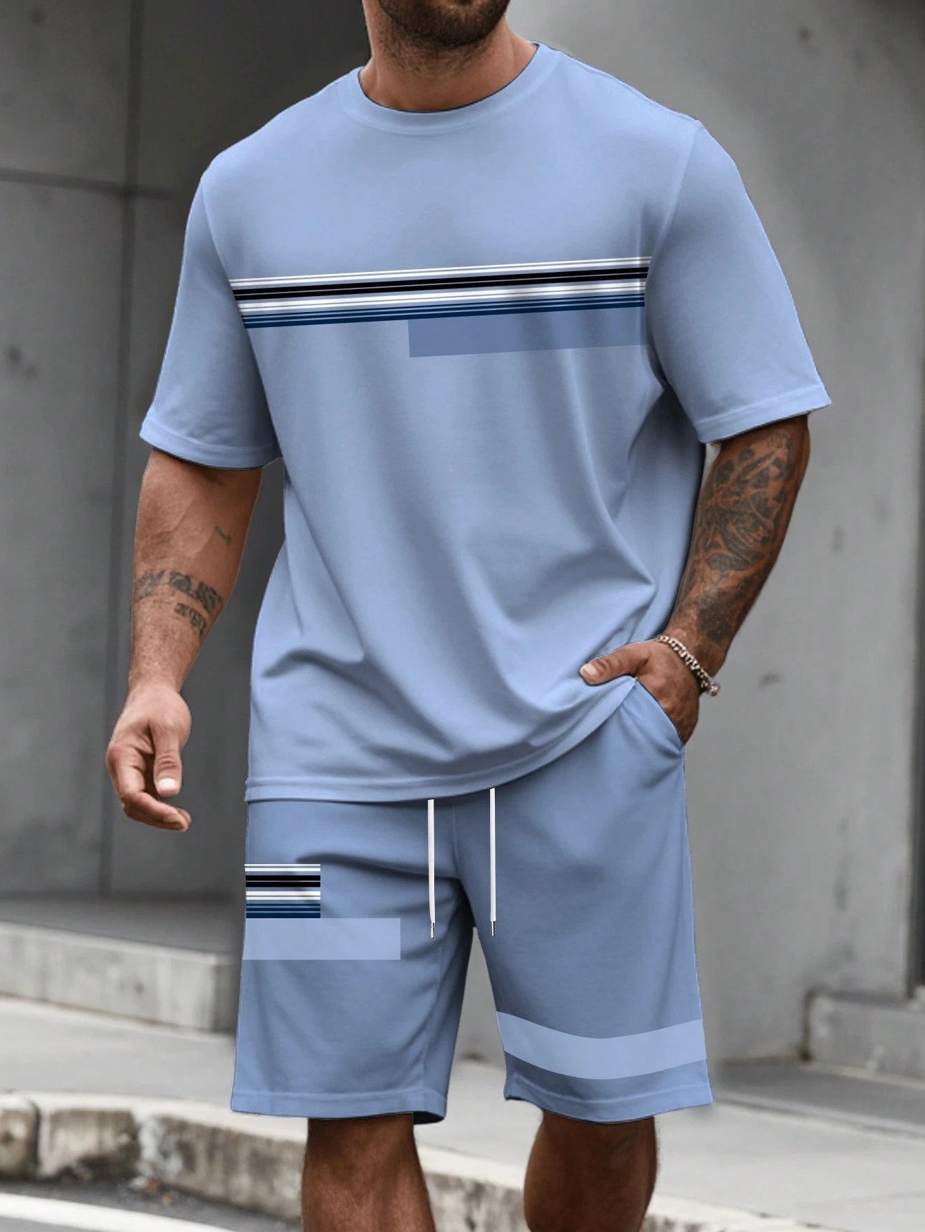 طقم صيفي جديد للرجال لعام 2026 - مراجعة Street Fashion Summer 2026 وسعره