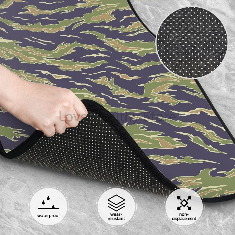 مجموعة سجاد أرضية السيارة بنمط - مراجعة Camo Pattern Set وسعره