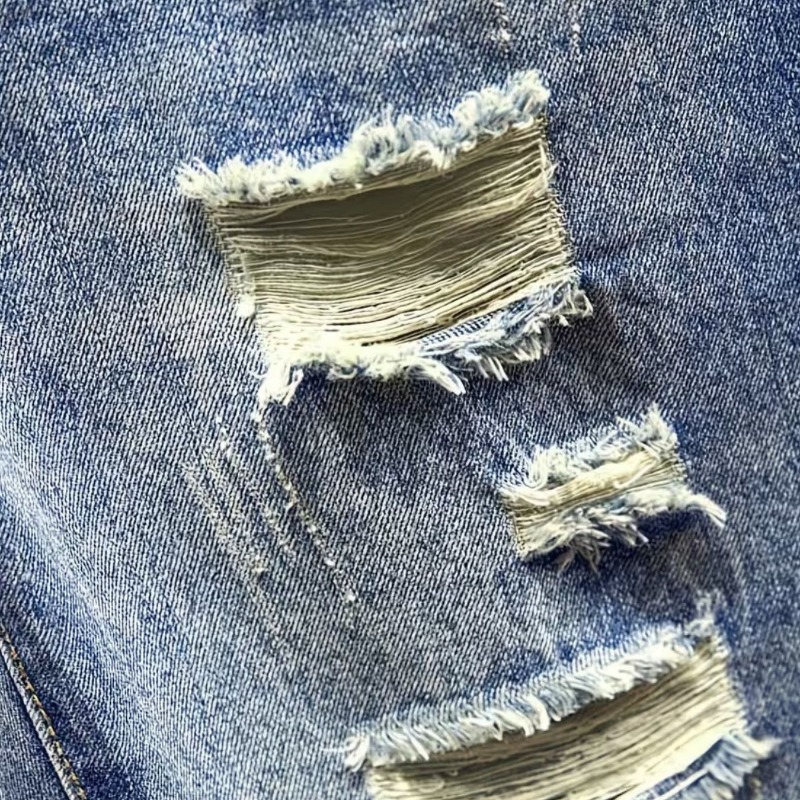 شورت جينز رجالي على الطراز الك - مراجعة Distressed Jean Rip وسعره