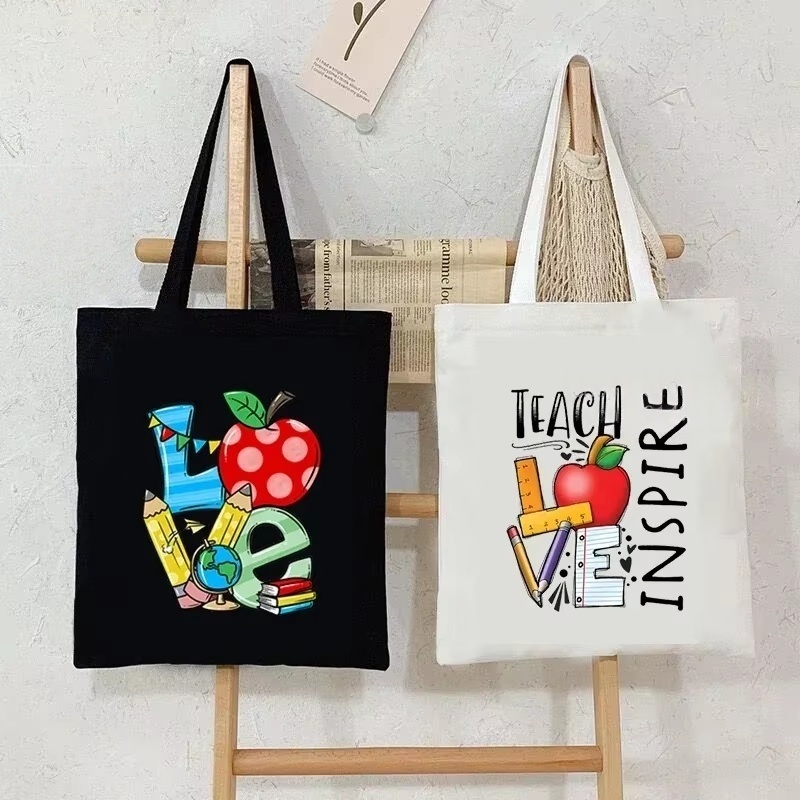حقيبة كتف نسائية من القماش مع  - مراجعة Tote Bag Canvas Print وسعره