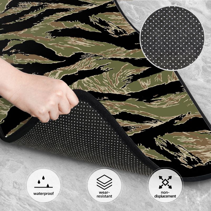 مجموعة سجادات أرضية السيارة بن - مراجعة Camo Pattern Set وسعره