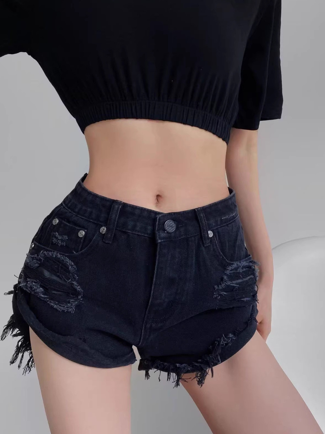 شورت جينز نسائي منخفض الخصر بت - مراجعة Distressed Jean Rip وسعره