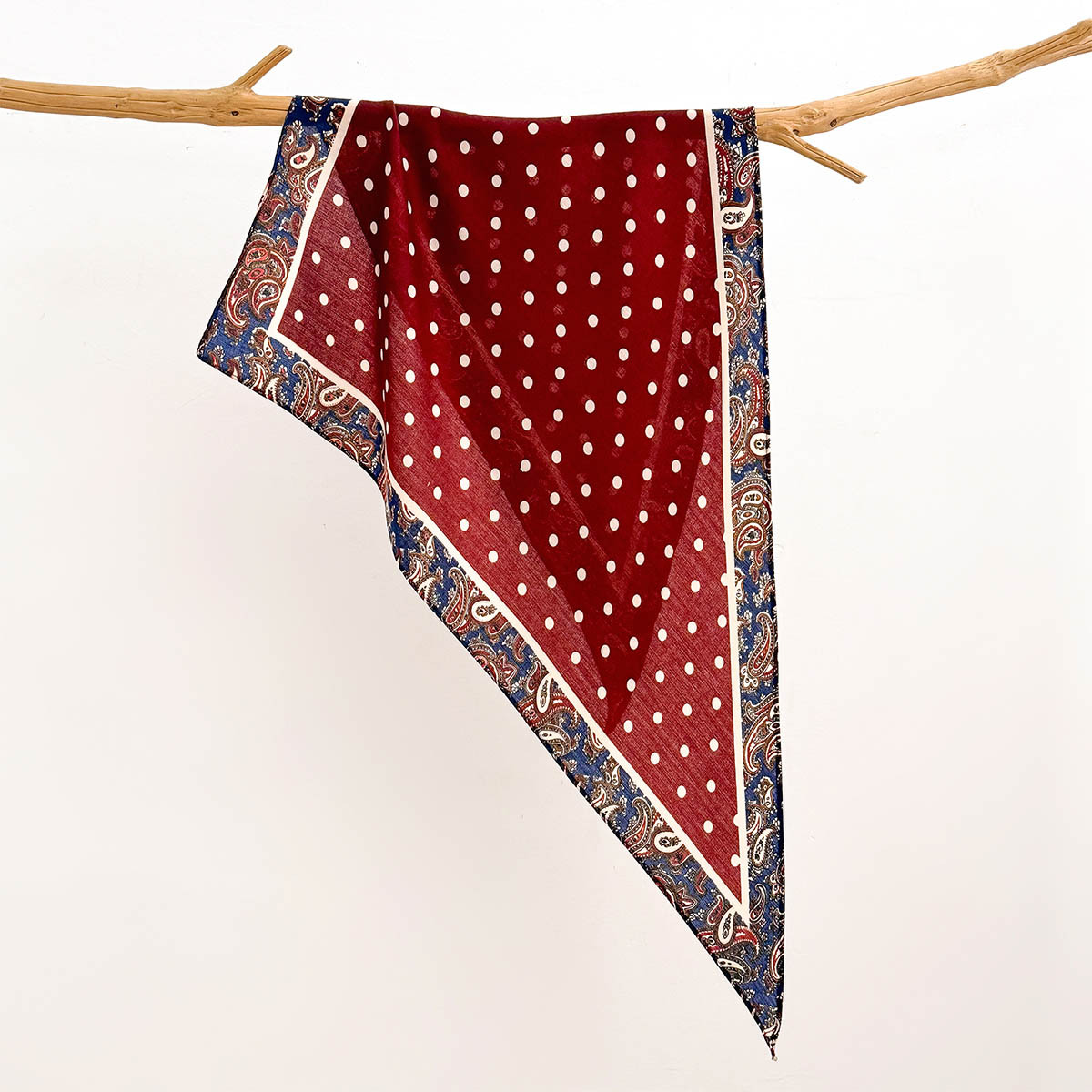 باندانا مثلثة الشكل عصرية للنس - مراجعة Bandana Multi Way وسعره