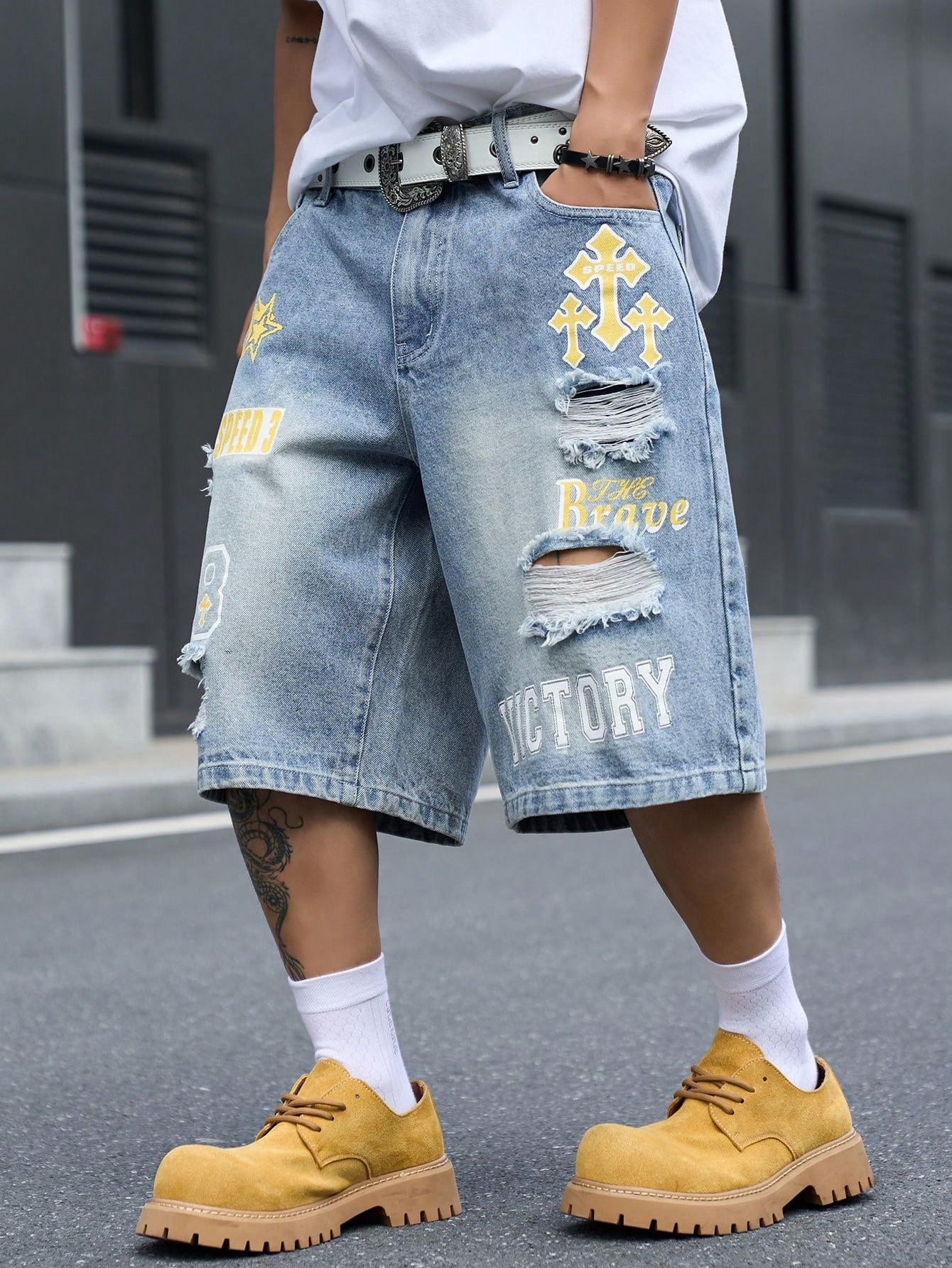 شورت برمودا من الدنيم بقصة فضف - مراجعة Distressed Jean Rip وسعره